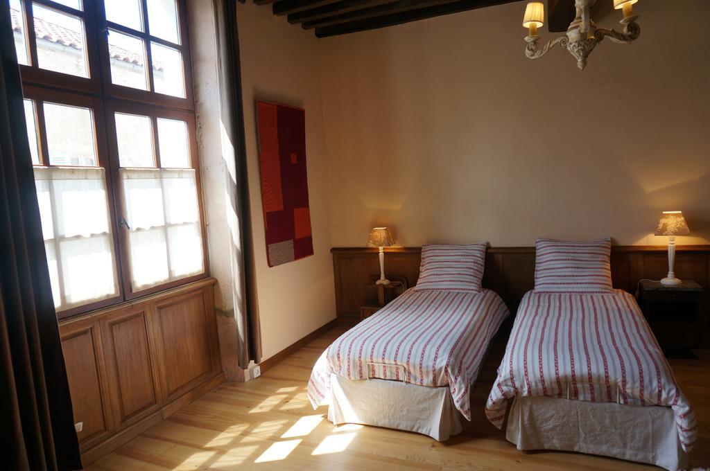 Maison Arriu Acomodação com café da manhã Montaut  Quarto foto