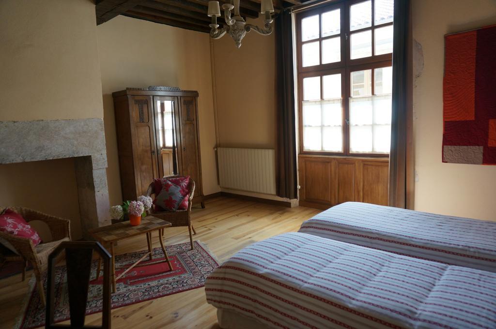 Maison Arriu Acomodação com café da manhã Montaut  Quarto foto